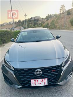 نيسان ألتيما